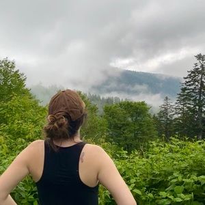 Meet your Posher, Olivia